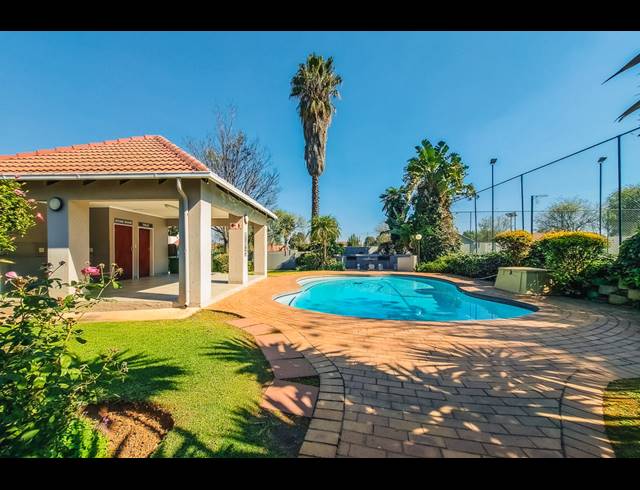 2 BEDROOM TOWNHOUSE FOR SALE IN EDEN GLEN